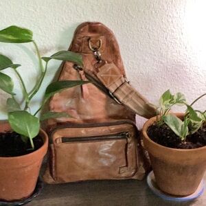 Bedstu Andie sling bag